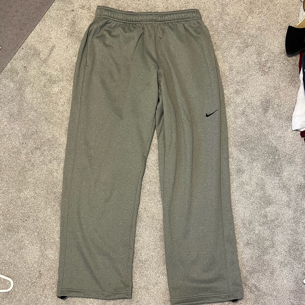 Nike dri fit sweatpants